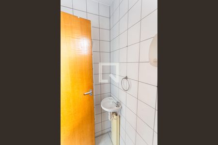 Banheiro de Serviço de apartamento à venda com 2 quartos, 129m² em Vila Paris, Belo Horizonte