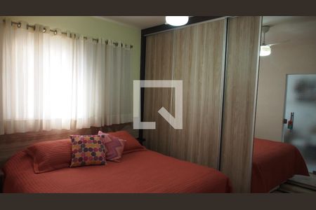 Casa à venda com 349m², 2 quartos e 5 vagasQuarto Suíte