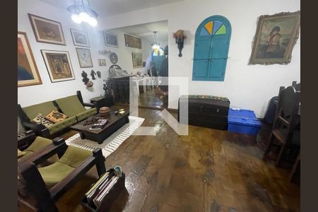 Casa à venda com 3 quartos, 120m² em Cachoeira, Niterói