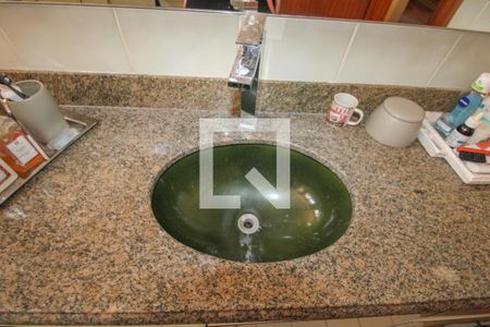 Apartamento à venda com 200m², 4 quartos e 2 vagasBanheiro Social