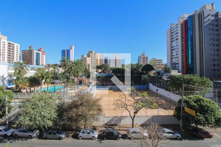 Apartamento à venda com 200m², 4 quartos e 2 vagasVista da Varanda do Quarto 4 (suíte)