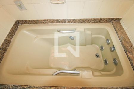 Apartamento à venda com 200m², 4 quartos e 2 vagasBanheiro do Quarto 4 (suíte)