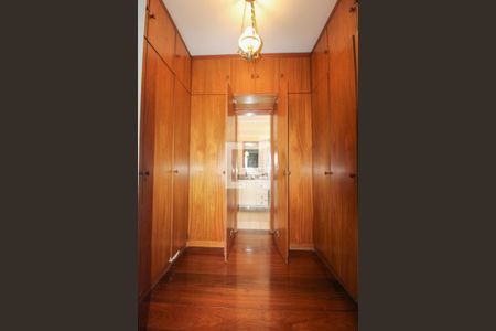 Apartamento à venda com 200m², 4 quartos e 2 vagasQuarto 4