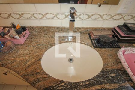 Apartamento à venda com 200m², 4 quartos e 2 vagasBanheiro do Quarto 4 (suíte)