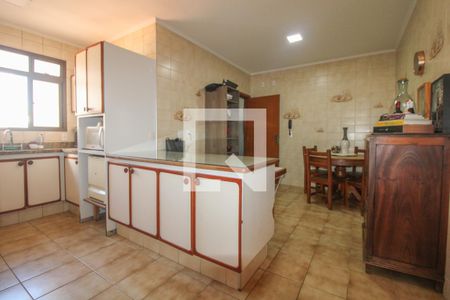 Apartamento à venda com 200m², 4 quartos e 2 vagasCopa e Cozinha
