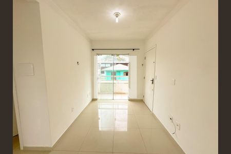 Sala de TV de apartamento para alugar com 2 quartos, 55m² em Ingleses do Rio Vermelho, Florianópolis
