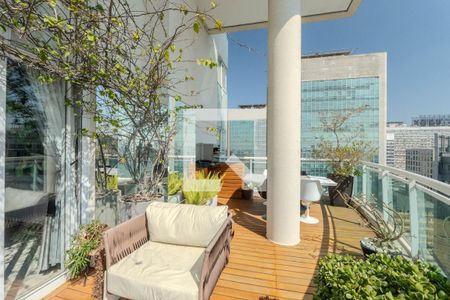 Sacada de apartamento à venda com 3 quartos, 134m² em Cerqueira César, São Paulo