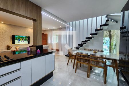 Casa à venda com 150m², 3 quartos e sem vaga Casa à venda com 150m², 3 quartos e sem vagaCozinha