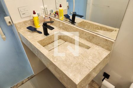 Casa à venda com 150m², 3 quartos e sem vaga Casa à venda com 150m², 3 quartos e sem vagaBanheiro da Suíte