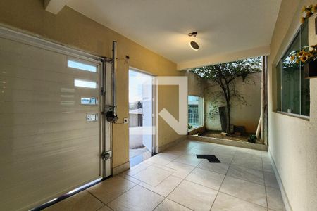 Casa à venda com 150m², 3 quartos e sem vaga Casa à venda com 150m², 3 quartos e sem vagaGaragem