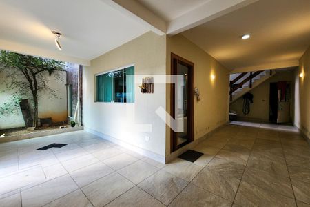 Casa à venda com 150m², 3 quartos e sem vaga Casa à venda com 150m², 3 quartos e sem vagaGaragem