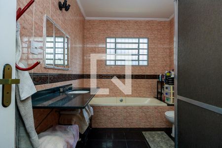 Casa à venda com 250m², 3 quartos e 4 vagasSuíte - Banheiro