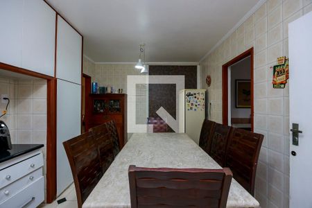 Casa à venda com 250m², 3 quartos e 4 vagasCopa