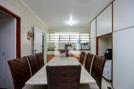 Casa à venda com 250m², 3 quartos e 4 vagasCopa