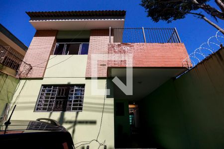 Casa à venda com 250m², 3 quartos e 4 vagasFachada