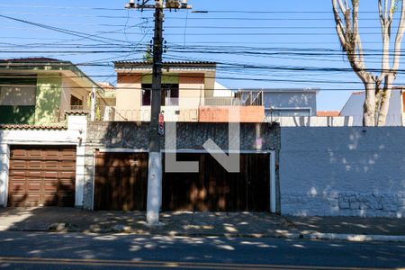 Casa à venda com 250m², 3 quartos e 4 vagasFachada