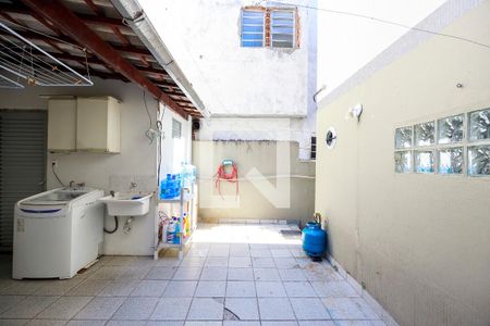 Casa à venda com 250m², 3 quartos e 4 vagasÁrea de Serviço