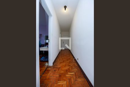 Casa à venda com 250m², 3 quartos e 4 vagasCorredor