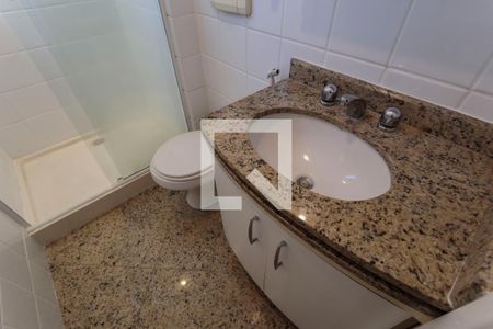 Apartamento para alugar com 70m², 2 quartos e 2 vagasBanheiro