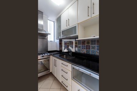 Apartamento para alugar com 70m², 2 quartos e 2 vagasCozinha 