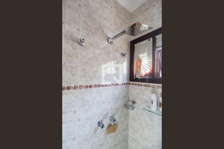 Casa de condomínio à venda com 435m², 4 quartos e 2 vagasBanheiro da Suíte 2