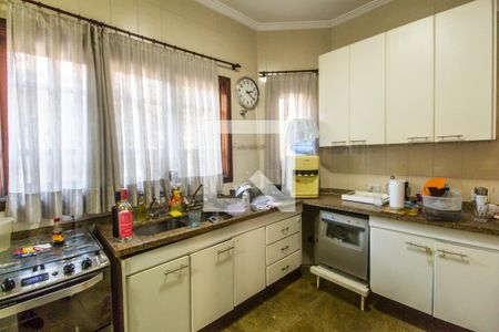 Casa de condomínio à venda com 435m², 4 quartos e 2 vagasCozinha