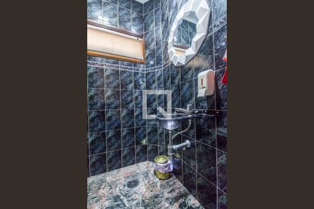 Casa de condomínio à venda com 435m², 4 quartos e 2 vagasLavabo externo