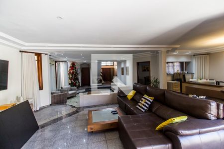 Casa de condomínio à venda com 435m², 4 quartos e 2 vagasSala de TV