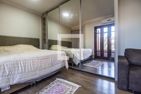 Casa de condomínio à venda com 435m², 4 quartos e 2 vagasSuíte master