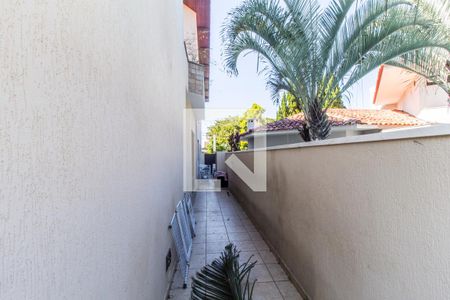 Casa de condomínio à venda com 435m², 4 quartos e 2 vagasCorredor