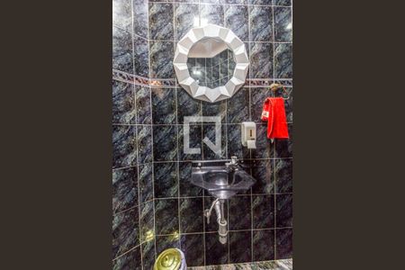 Casa de condomínio à venda com 435m², 4 quartos e 2 vagasLavabo externo