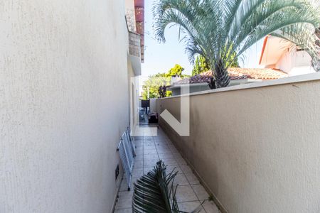 Casa de condomínio à venda com 435m², 4 quartos e 2 vagasCorredor