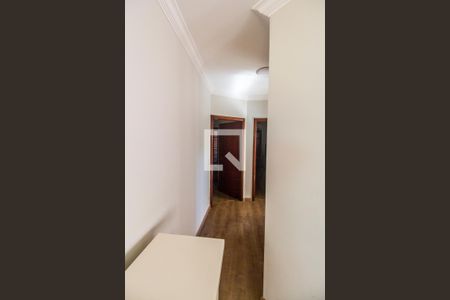 Casa de condomínio à venda com 435m², 4 quartos e 2 vagasCorredor