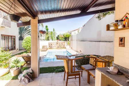 Casa de condomínio à venda com 435m², 4 quartos e 2 vagasÁrea gourmet