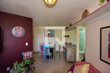 Apartamento para alugar com 75m², 3 quartos e 1 vaga Apartamento para alugar com 75m², 3 quartos e 1 vagaSala