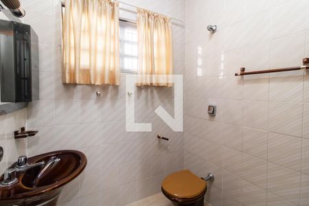 Casa à venda com 277m², 3 quartos e 4 vagasBanheiro