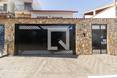 Casa à venda com 277m², 3 quartos e 4 vagasFachada