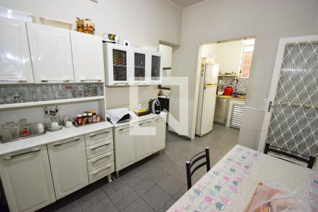 Casa à venda com 146m², 4 quartos e 4 vagas Casa à venda com 146m², 4 quartos e 4 vagasCopa