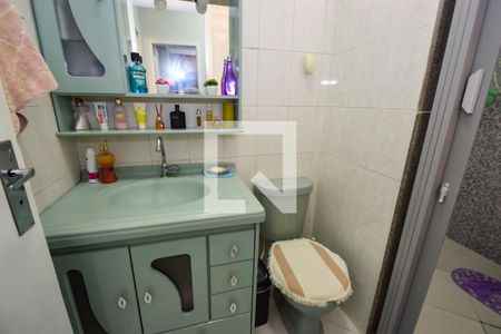 Casa à venda com 146m², 4 quartos e 4 vagas Casa à venda com 146m², 4 quartos e 4 vagasBanheiro Social