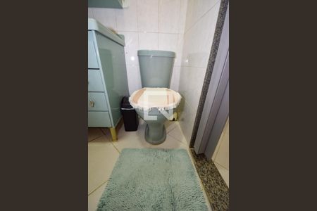 Casa à venda com 146m², 4 quartos e 4 vagas Casa à venda com 146m², 4 quartos e 4 vagasBanheiro Social