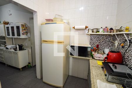 Casa à venda com 146m², 4 quartos e 4 vagas Casa à venda com 146m², 4 quartos e 4 vagasCozinha