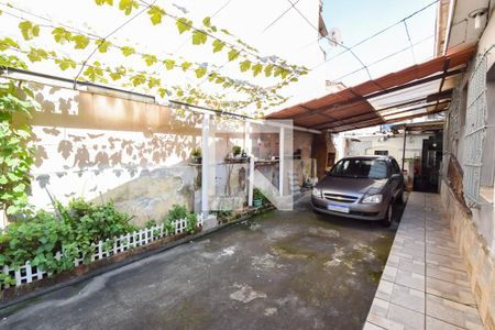 Casa à venda com 146m², 4 quartos e 4 vagas Casa à venda com 146m², 4 quartos e 4 vagasGaragem