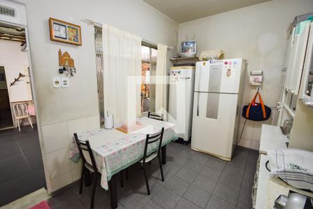 Casa à venda com 146m², 4 quartos e 4 vagas Casa à venda com 146m², 4 quartos e 4 vagasCopa