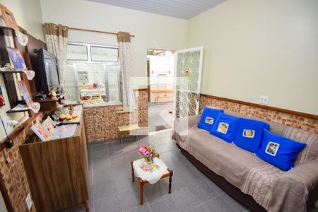 Casa à venda com 146m², 4 quartos e 4 vagas Casa à venda com 146m², 4 quartos e 4 vagasSala (Casa dos Fundos)