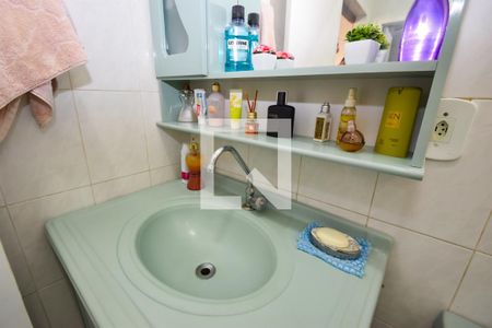 Casa à venda com 146m², 4 quartos e 4 vagas Casa à venda com 146m², 4 quartos e 4 vagasBanheiro Social