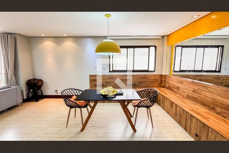 Casa de condomínio à venda com 210m², 3 quartos e 3 vagasSala de Jantar