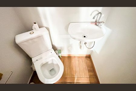 Casa de condomínio à venda com 210m², 3 quartos e 3 vagasBanheiro - Cobertura