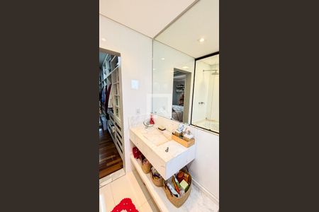 Casa de condomínio à venda com 210m², 3 quartos e 3 vagasBanheiro da Suíte 2