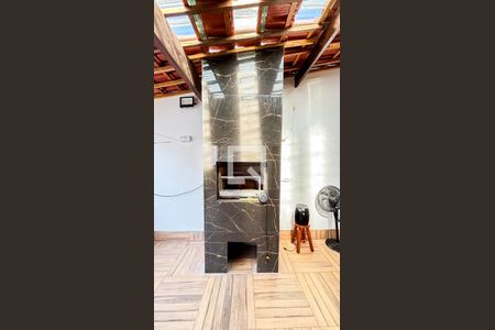 Casa de condomínio à venda com 210m², 3 quartos e 3 vagasCobertura - Churrasqueira