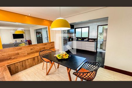 Casa de condomínio à venda com 210m², 3 quartos e 3 vagasSala de Jantar